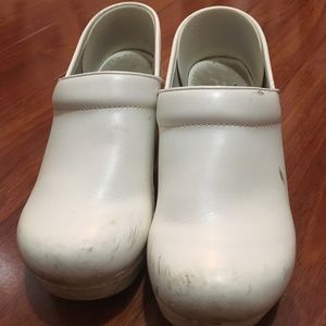 White Dansko clogs size 39